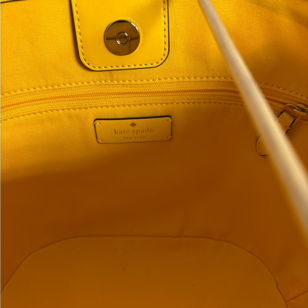 Kate Spade New York Cruise Medium Striped Straw Tote - Picture 6 of 8